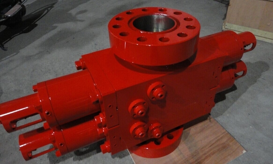 Taille de forage 7-1/16 "Equipement de prévention de l'explosion de forage dans les champs pétrolifères Double type Ram BOP