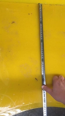 Mat anti-dérapant en polyuréthane pour le simulateur de forage à table rotative de 37 pouces et demie épaisseur 30 mm couleur jaune 2200 mm * 1800 mm