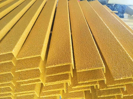 Résine de revêtement de surface de mat anti-dérapant de l'escalier en FRP ISO AS4586 pour l'escalier des champs de pétrole