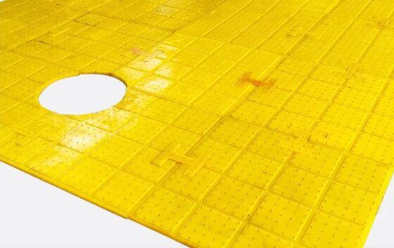 Tapis antidérapant pour table rotative jaune en PU, résistant à l'usure, conforme aux exigences ISO 9001, idéal pour une utilisation intensive