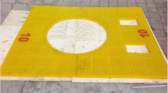 Table tournante personnalisée tapis antidérapant Taille 2100X1600 MM Matériau PU de couleur jaune avec ongles en acier